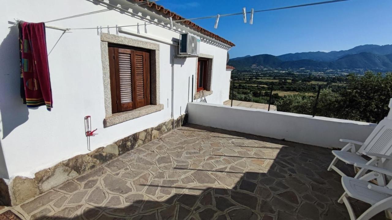 Casa L'Ulivariu Affittacamere San Teodoro  Exteriér fotografie