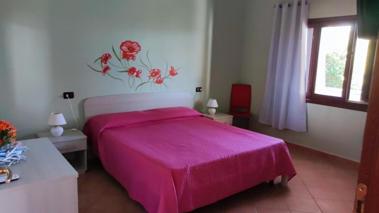 Casa L'Ulivariu Affittacamere San Teodoro  Exteriér fotografie