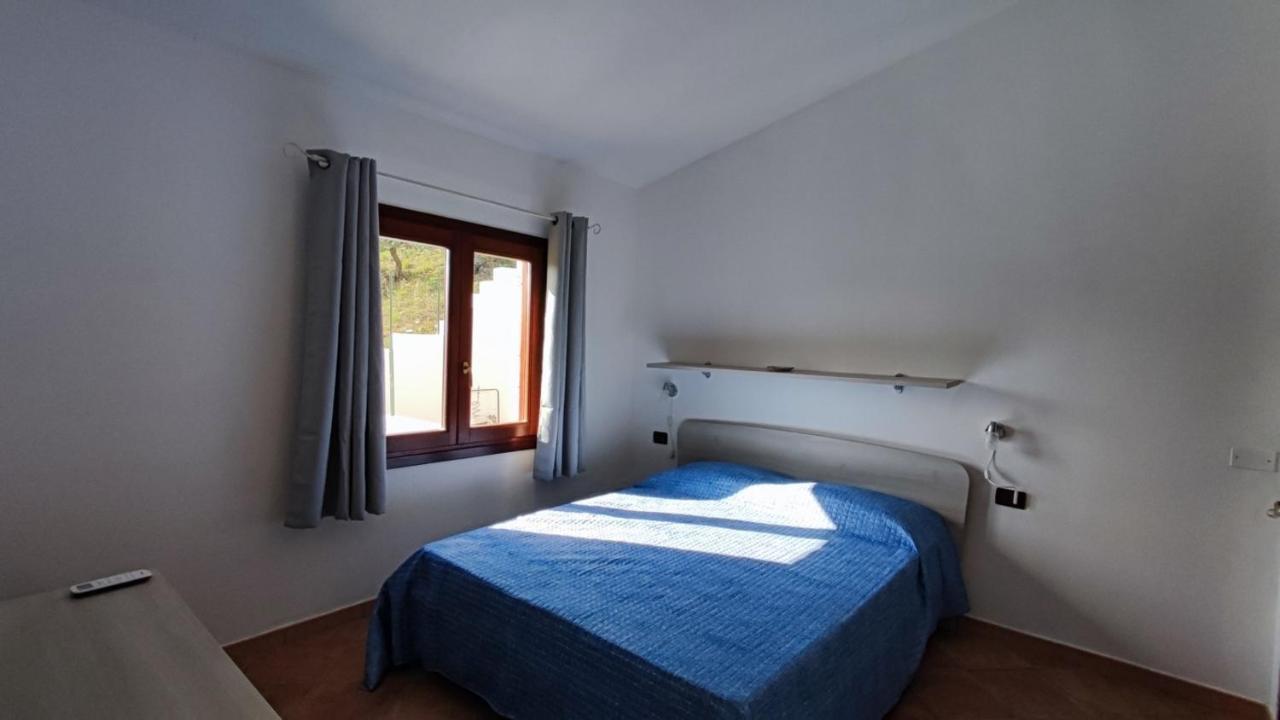 Casa L'Ulivariu Affittacamere San Teodoro  Exteriér fotografie