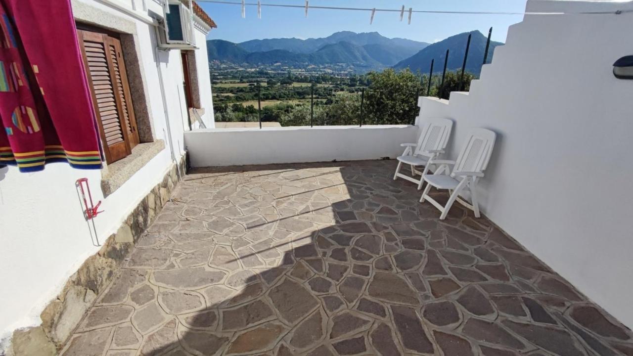 Casa L'Ulivariu Affittacamere San Teodoro  Exteriér fotografie