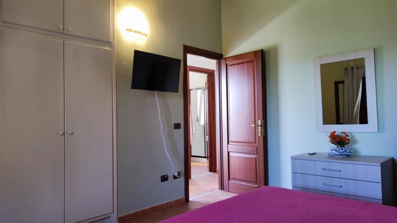 Casa L'Ulivariu Affittacamere San Teodoro  Exteriér fotografie
